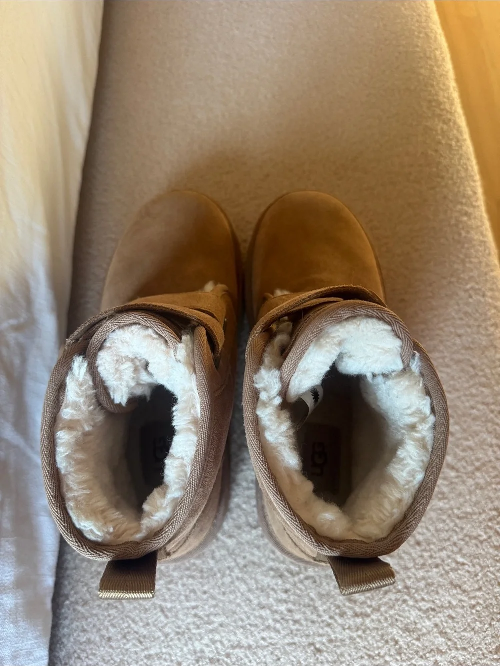 Like New! Women's UGG Neumel Platform Shearling Boots